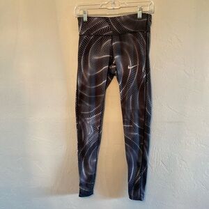 Nike Dri-Fit leggings black & gray size small